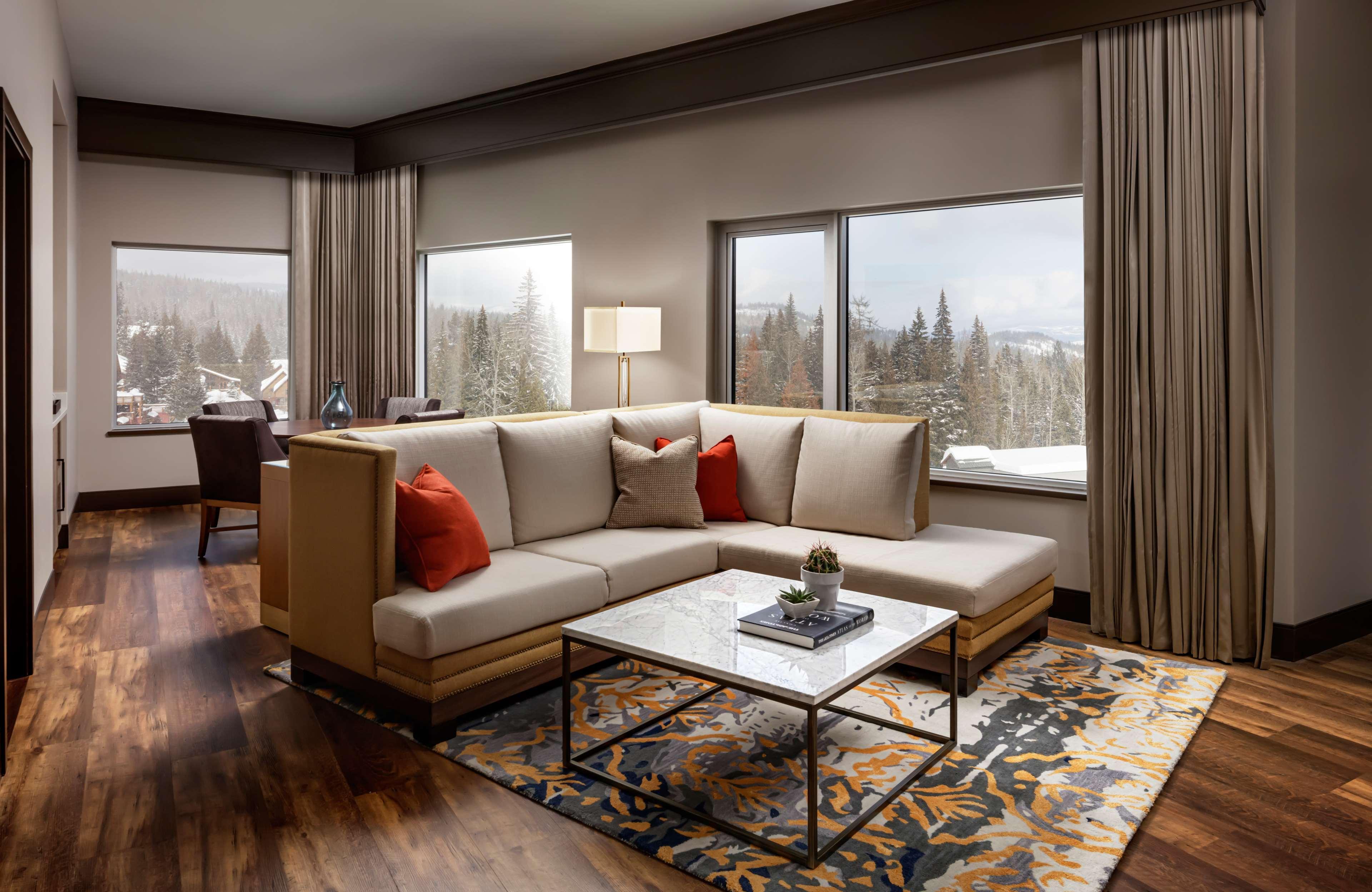 The Josie Hotel, Autograph Collection Rossland Buitenkant foto